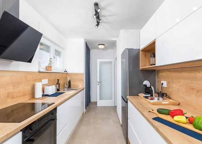 Lejlighed Sunny Aura - Travel & Work - With Parking Pula
