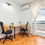 Sunny Aura - Lungomare - With Parking פולה
