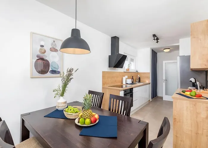 Sunny Aura - Travel & Work - With Parking Lejlighed Pula