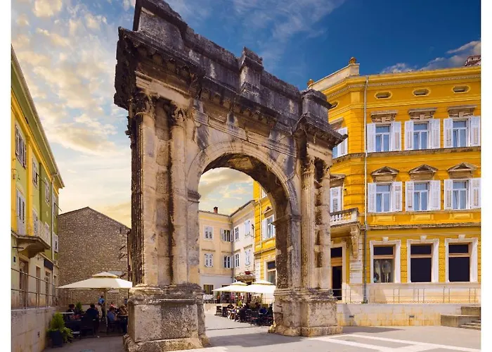 Sunny Aura - Travel & Work - With Parking